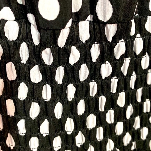 Black dress with white polka dots - Picture 6 of 12